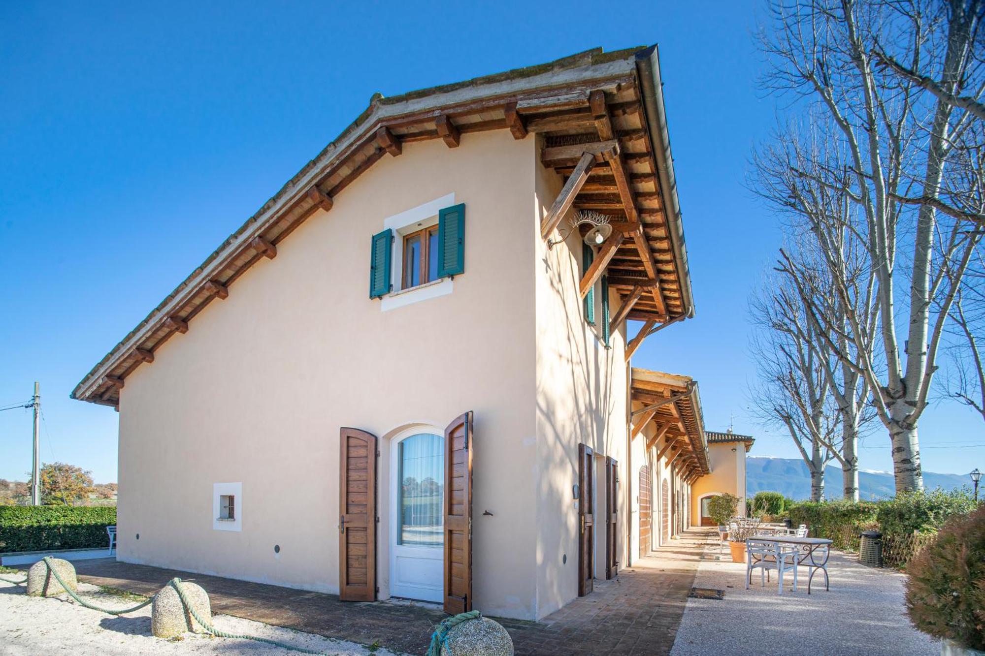 Hotel Villaggio Le Stelline Montefalco Esterno foto